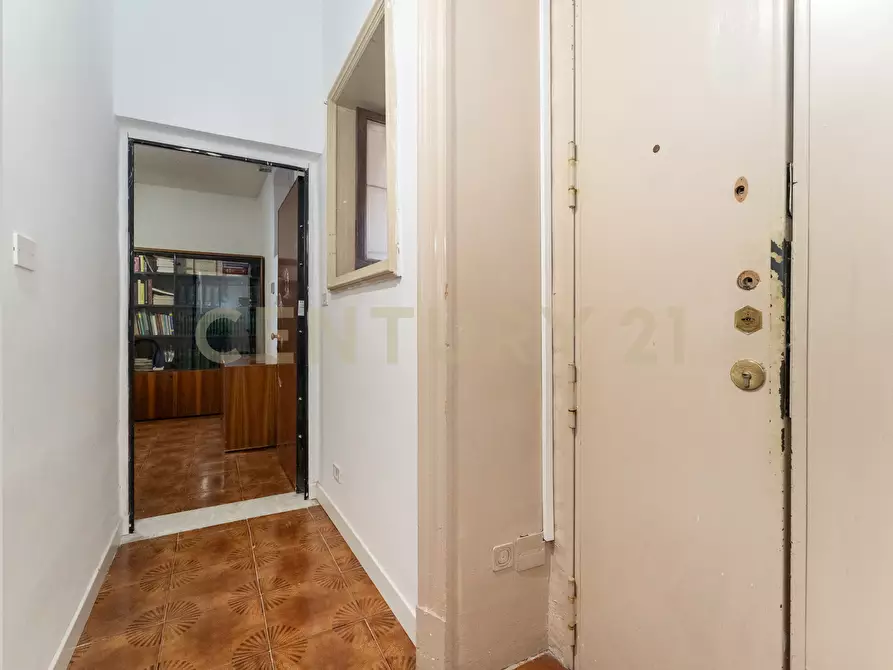 Immagine 3 di Bilocale in affitto  in Via Etnea 299 a Catania