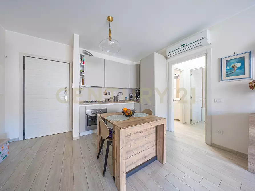 Immagine 19 di Bilocale in vendita  in Via Emanuela Loi 10 a Roma