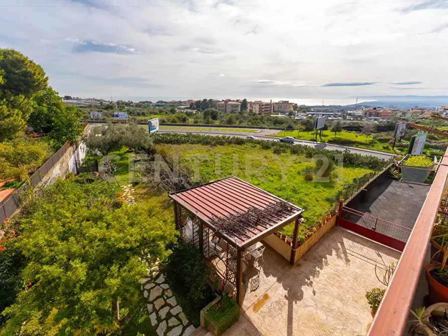 Immagine 30 di Trilocale in vendita  in via salvatore quasimodo 7 a Gravina Di Catania