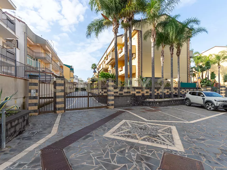 Immagine 47 di Mansarda in vendita  in Via Spiaggia 39 a Mascali