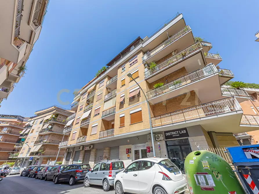 Immagine 104 di Trilocale in vendita  in Via Carlo Dossi 80 a Roma