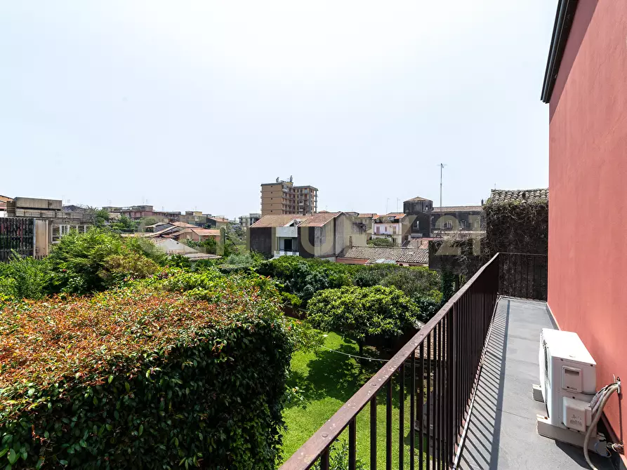Immagine 45 di Villa in vendita  in Via Scalilla 42 a Catania