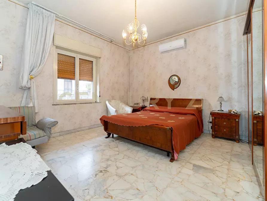 Immagine 9 di Pentalocale in vendita  in Via Goffredo Mameli 4 a Belpasso