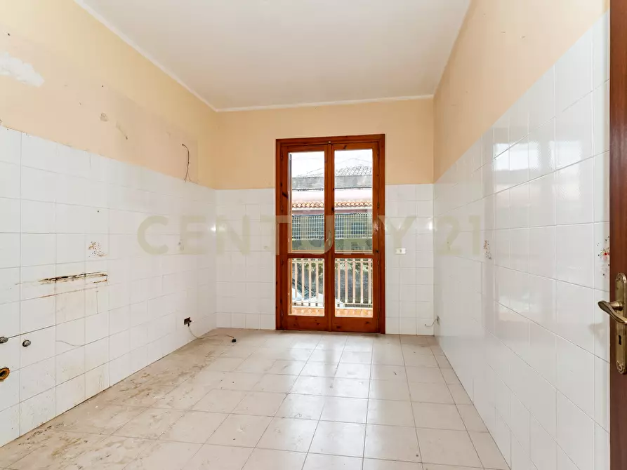 Immagine 23 di Quadrilocale in vendita  in Via Guglielmo Marconi 15 a Viagrande