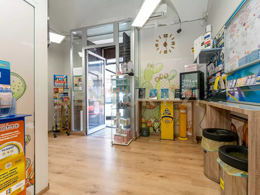 Immagine 5 di Tabaccheria in vendita  in Piazza Grande 11 a Catania