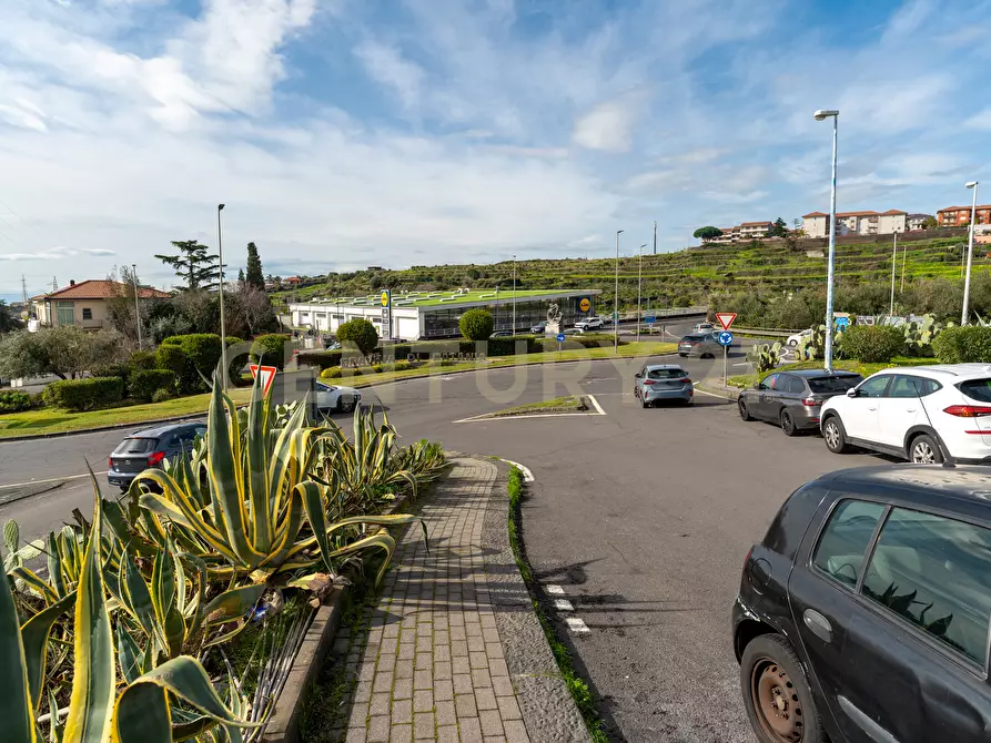 Immagine 35 di Trilocale in vendita  in via salvatore quasimodo 7 a Gravina Di Catania