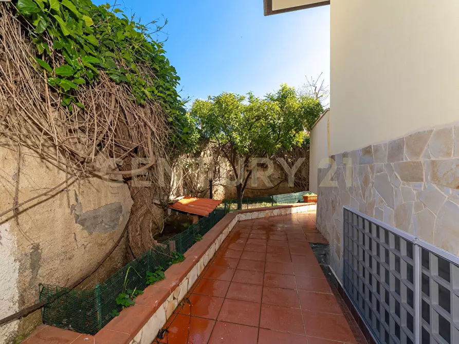 Immagine 15 di Villa in vendita  in Via Antonello da Messina 57 a Aci Castello