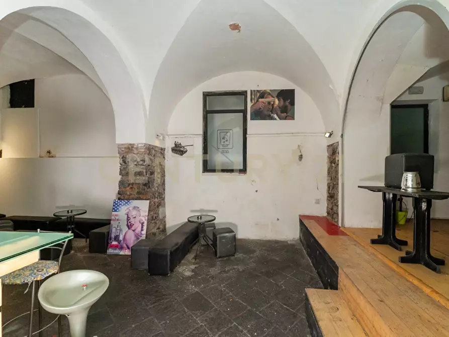 Immagine 24 di Locale commerciale in vendita  in Via Giuseppe Verdi 65 a Catania
