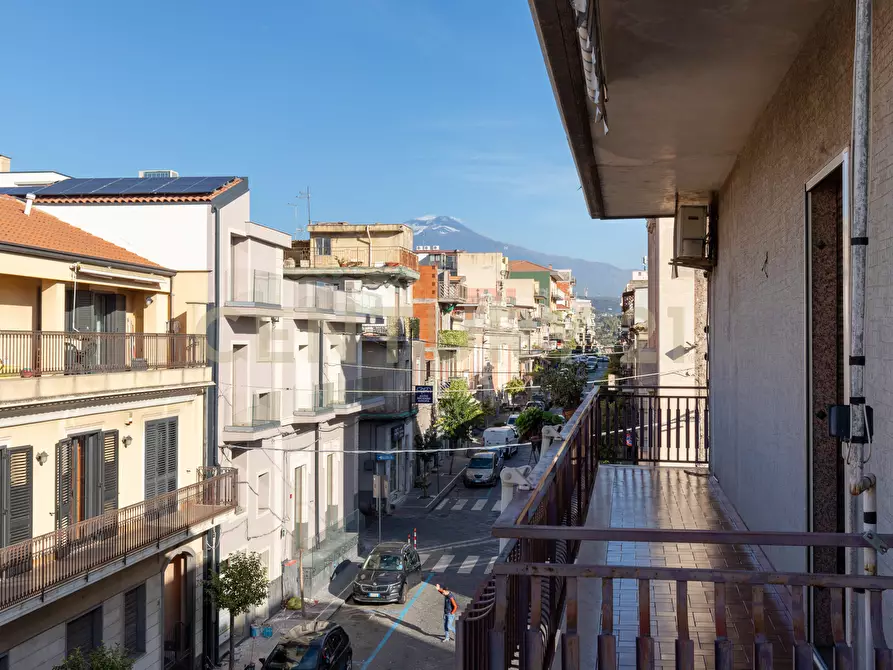 Immagine 12 di Pentalocale in vendita  in Piazza Giovanni Longo 122 a Misterbianco