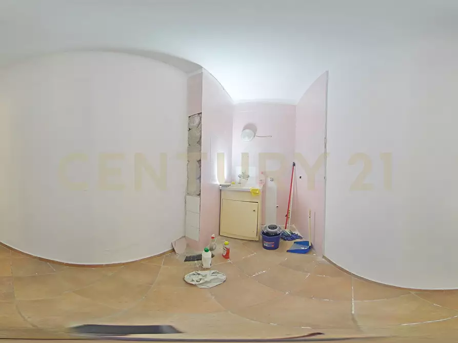 Immagine 117 di Villa in vendita  in Via Ingegnere 130 a Catania