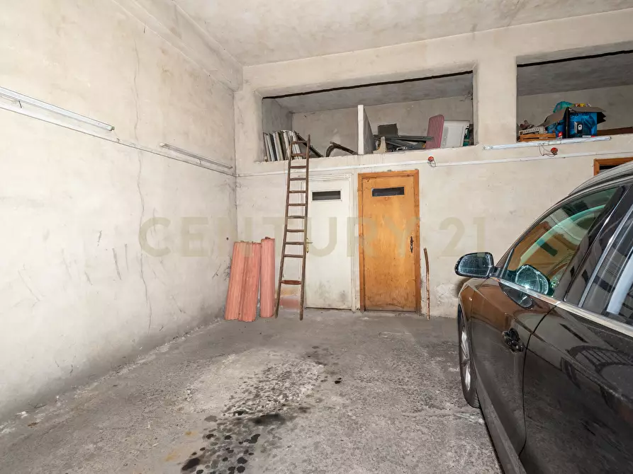 Immagine 37 di Quadrilocale in vendita  in Via Catania 310 a Adrano