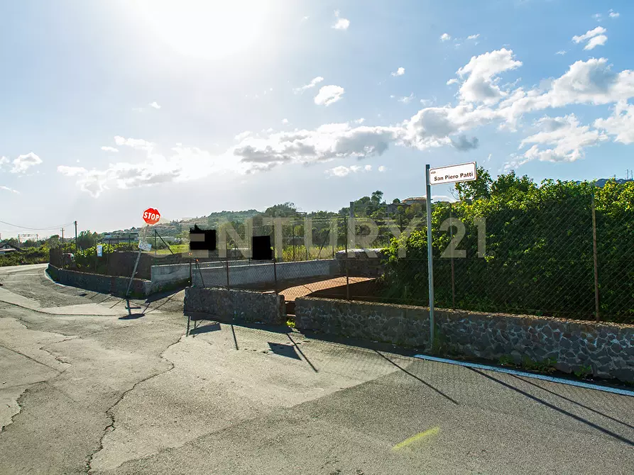 Immagine 34 di Terreno agricolo in vendita  in Via San Piero Patti 108 a Acireale