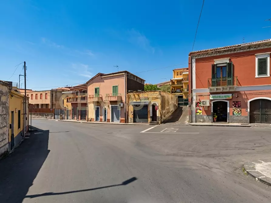 Immagine 2 di Quadrilocale in vendita  in Via Trieste 5 a Aci Castello