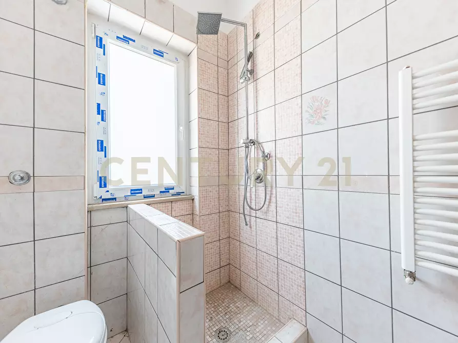 Immagine 25 di Villa in vendita  in Via Ombrone 9 a Aprilia