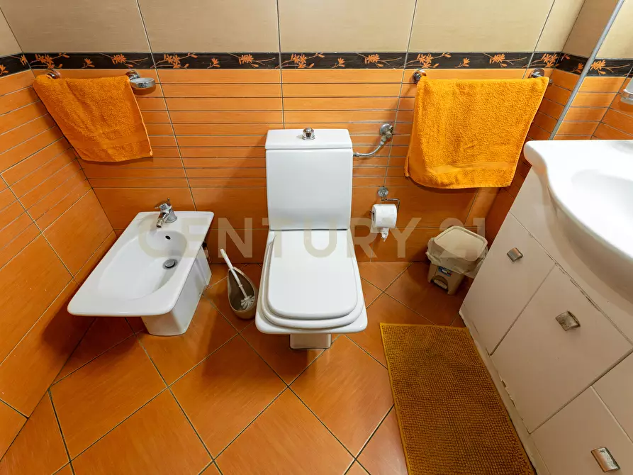 Immagine 29 di Trilocale in vendita  in Via Grasso Finocchiaro 75 a Catania