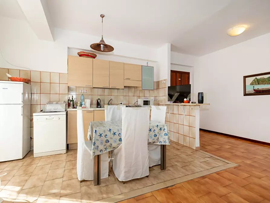 Immagine 6 di Quadrilocale in vendita  in Via Cavour 5 a Sant'alessio Siculo