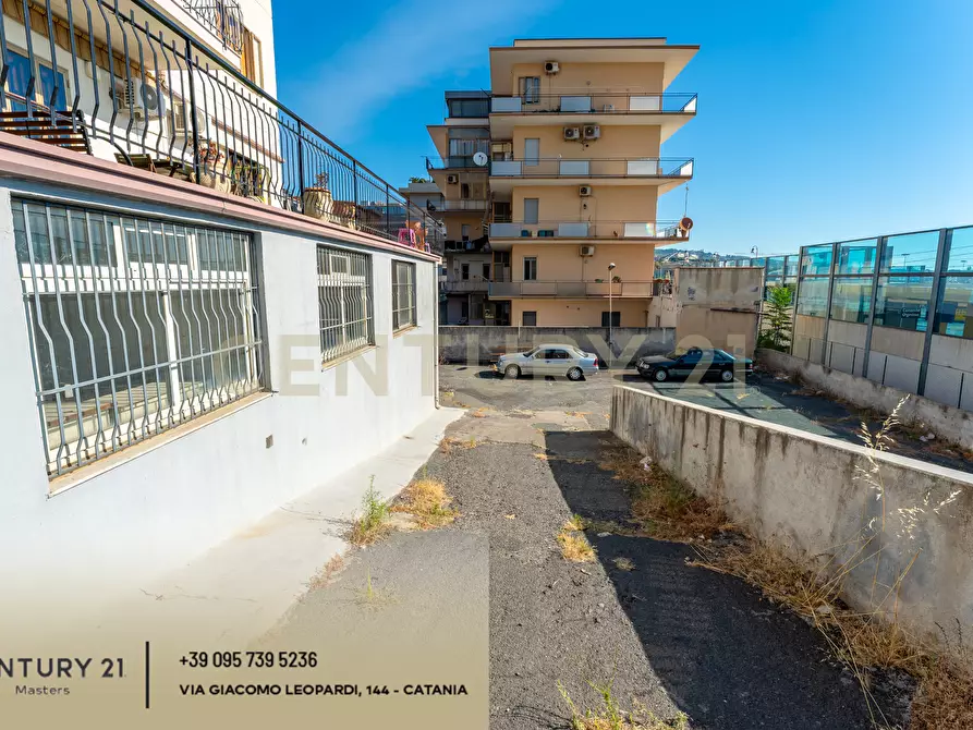 Immagine 4 di Locale commerciale in vendita  in Via Antonio Prestinenza 7 a Catania