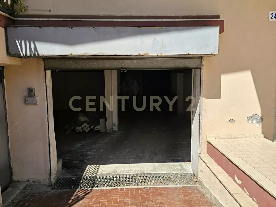 Immagine 6 di Garage in vendita  in Via Don Luigi Sturzo a Sant'agata Li Battiati