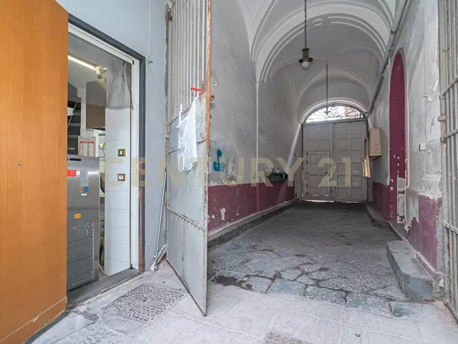 Immagine 20 di Locale commerciale in vendita  in Via Plebiscito 184 a Catania