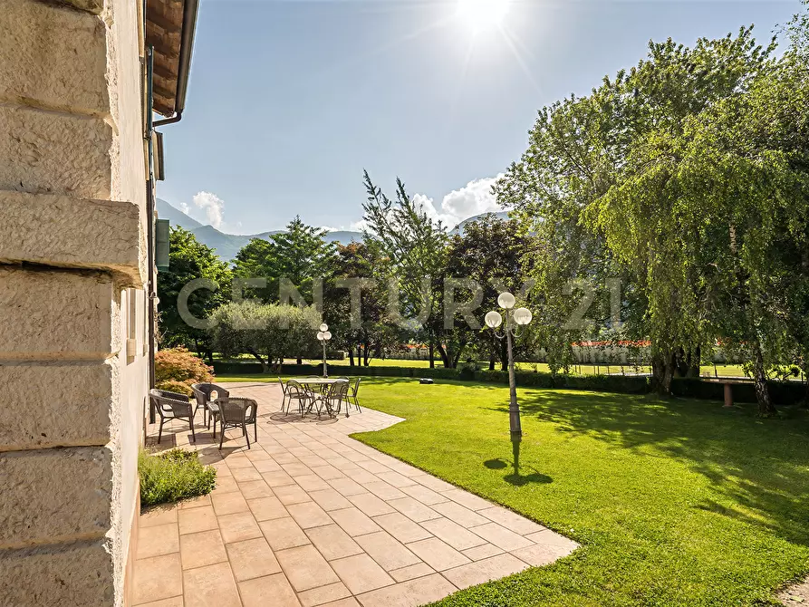 Immagine 143 di Villa in vendita  in Via Adige 25 a Brentino Belluno