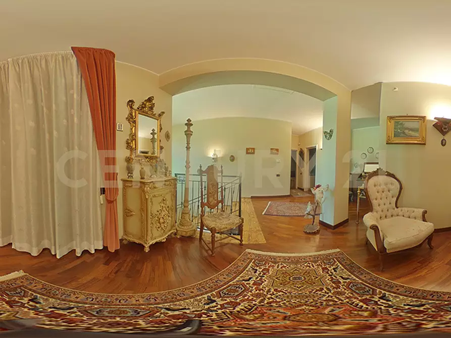 Immagine 106 di Villa in vendita  in Via Salemi 19 a Mascalucia