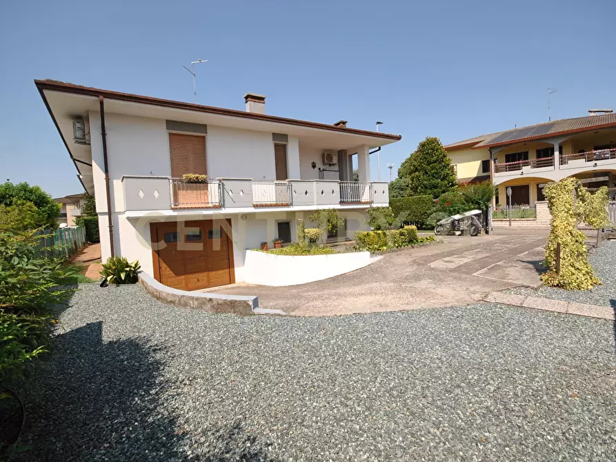 Immagine 2 di Casa semindipendente in vendita  a Oppeano