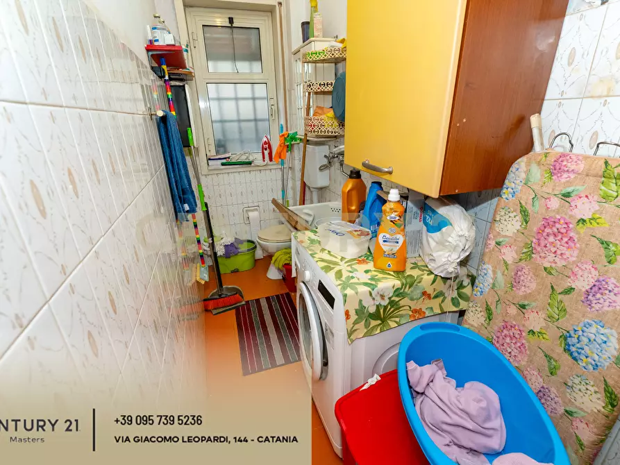 Immagine 26 di Trilocale in vendita  in Via Caduti del Lavoro 2 a Gravina Di Catania