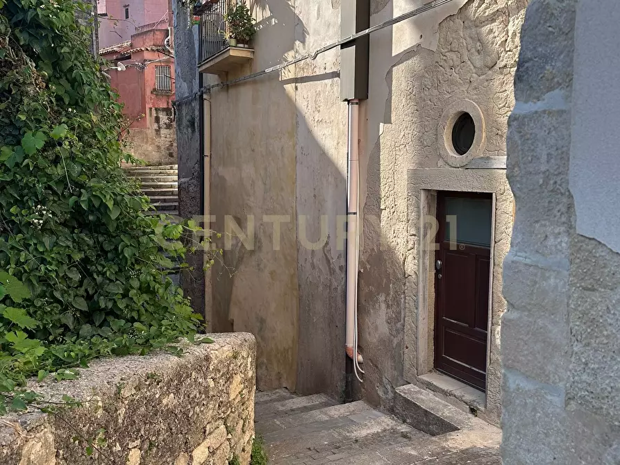 Immagine 9 di Casa indipendente in vendita  a Ragusa
