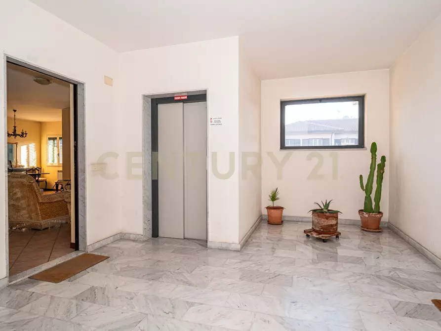 Immagine 23 di Quadrilocale in vendita  in Via Dei Giardini 3 a Tremestieri Etneo