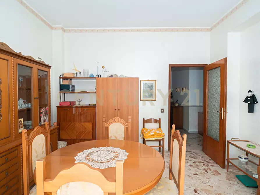 Immagine 14 di Pentalocale in vendita  in Via Catania 42 a Enna