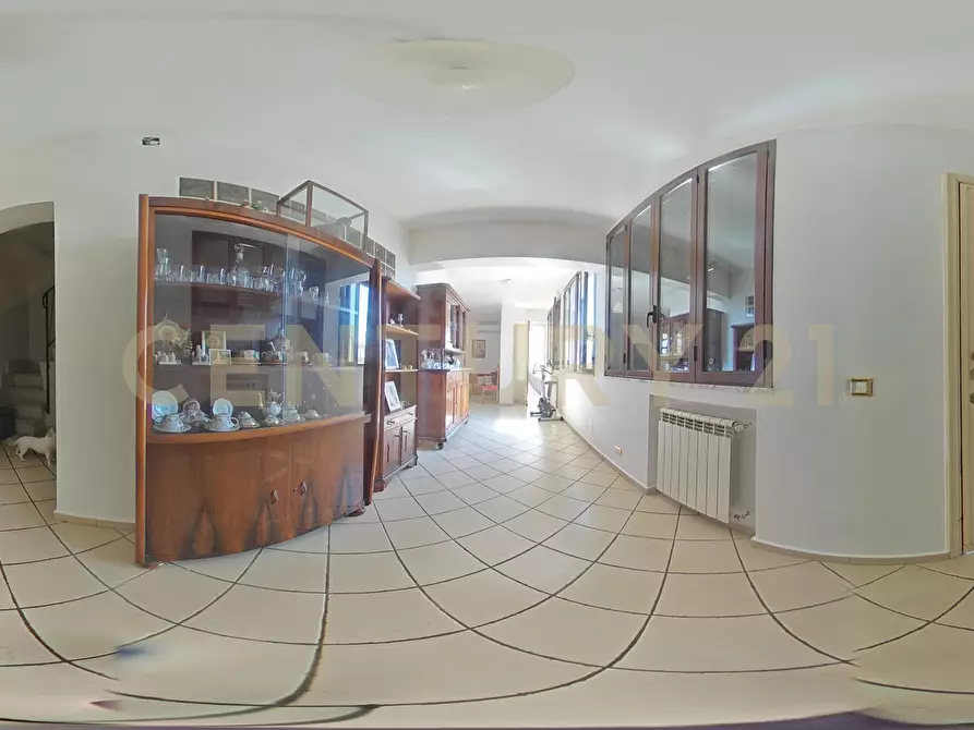 Immagine 66 di Villa in vendita  in Via Quartiere Longo 18 a Aci Castello