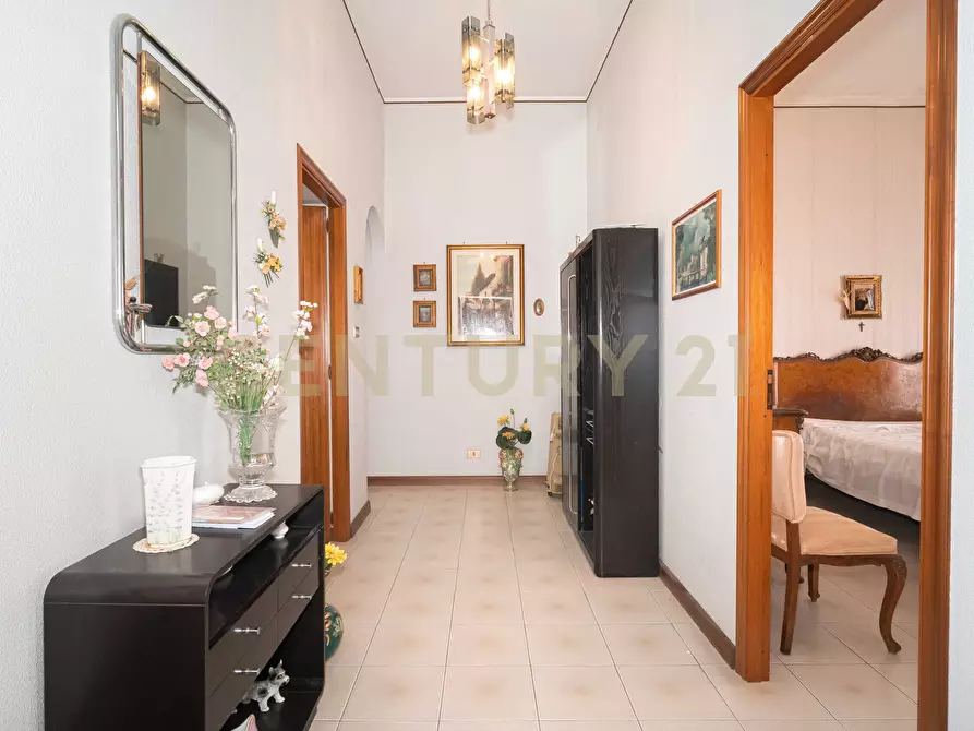 Immagine 8 di Pentalocale in vendita  in Via Santa Maria della Stella 20 a Catania