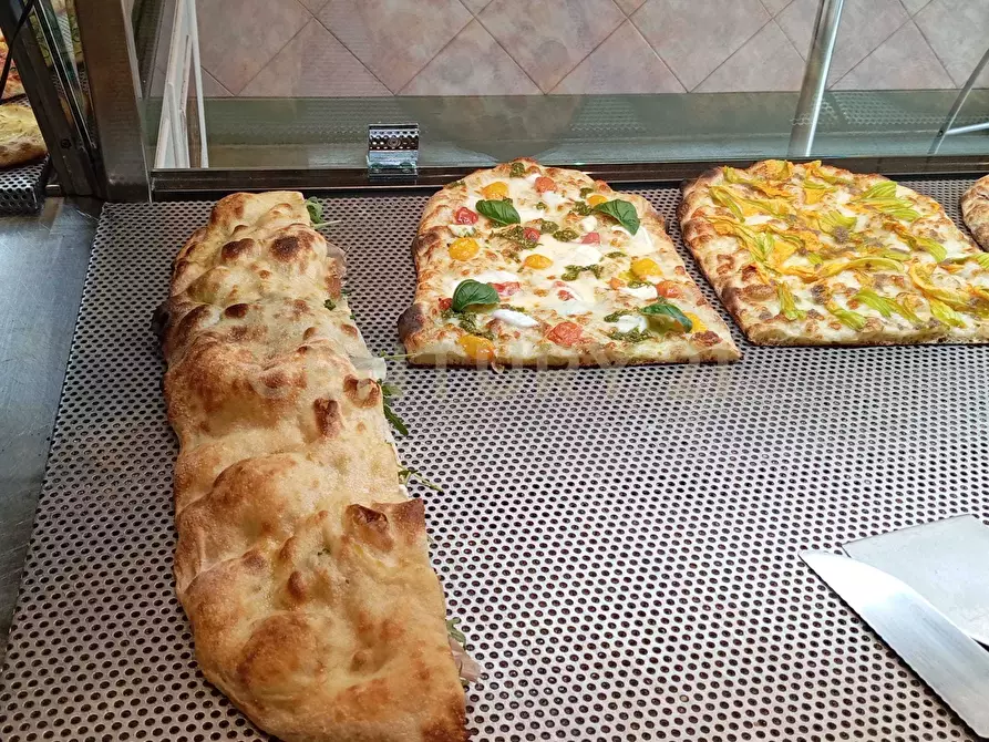 Immagine 4 di Bar / Ristorante in vendita  in Piazza Cesare Cantù 5 a Roma