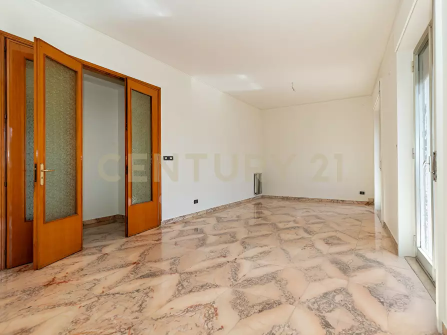 Immagine 36 di Pentalocale in affitto  in Viale Lorenzo Bolano 45 a Catania