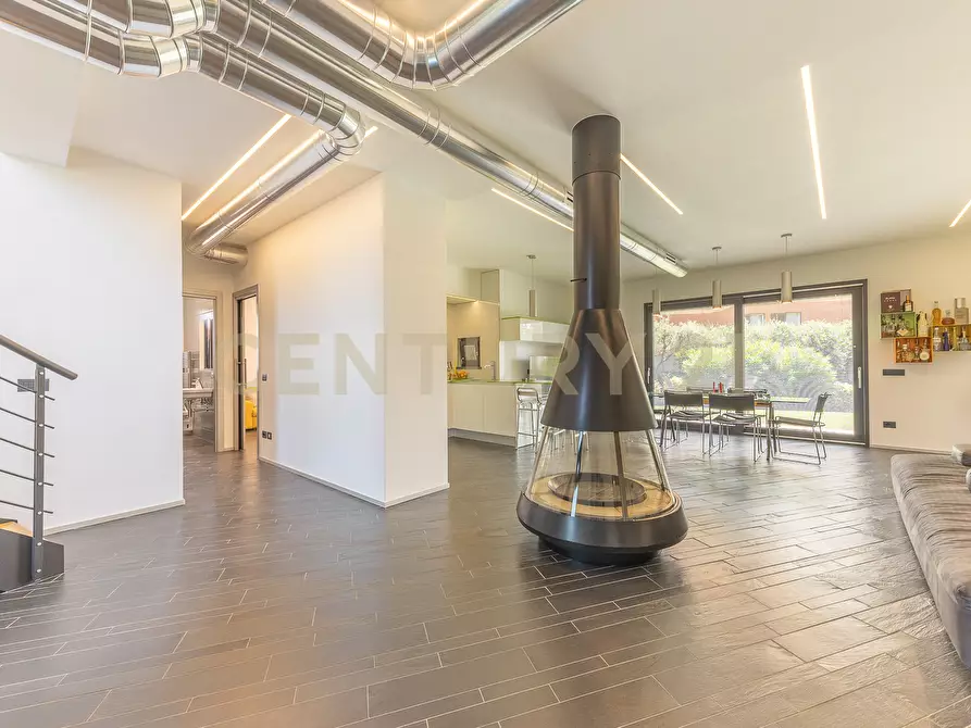 Immagine 30 di Villa in vendita  in Via Palmoli 27 a Roma