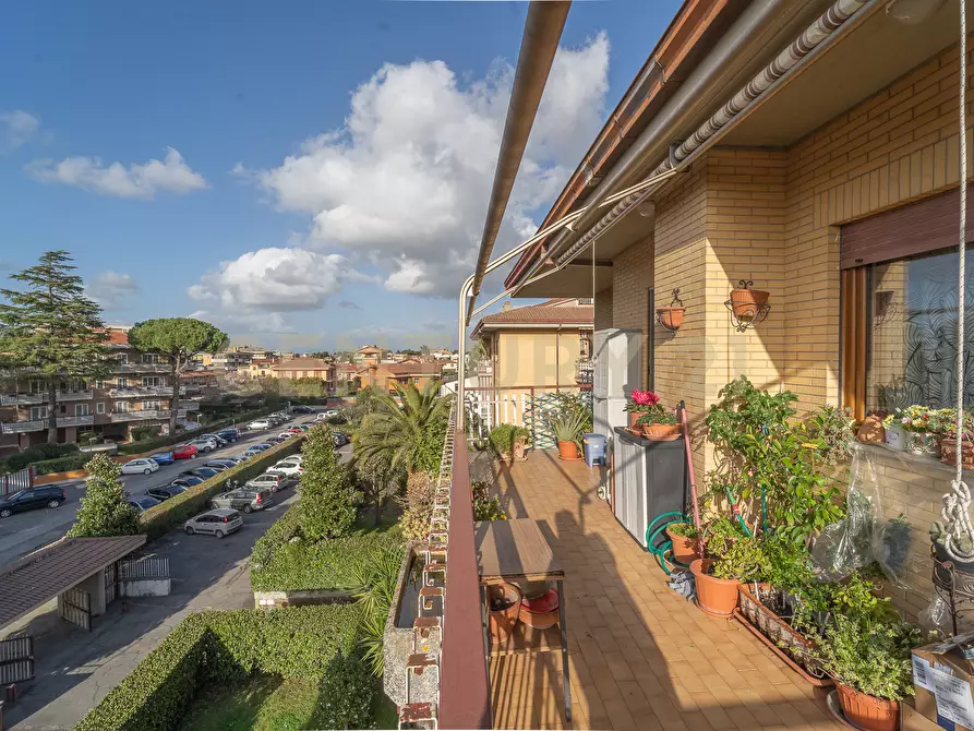 Immagine 29 di Attico in vendita  in Via di Torre Morena 100 a Roma