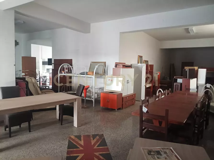 Immagine 3 di Locale commerciale in vendita  in Via Padre Popieluszko snc a Pace Del Mela