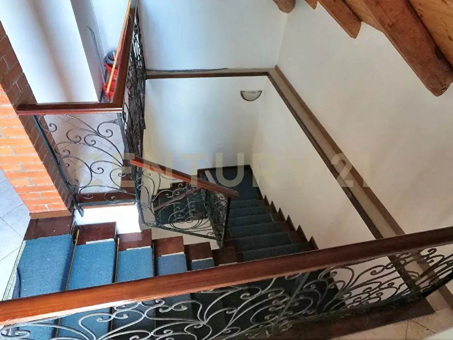 Immagine 36 di Villa in vendita  in Via Livorno 97 a Aci Castello