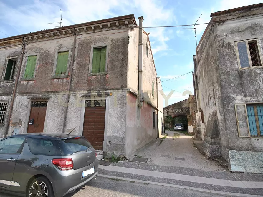 Immagine 2 di Palazzo in vendita  in Via Chiesa 60 a Albaredo D'adige