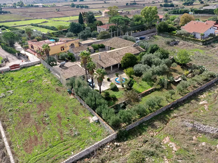 Immagine 47 di Villa in vendita  in Ctr. Pirato Cava Maria 37 a Modica