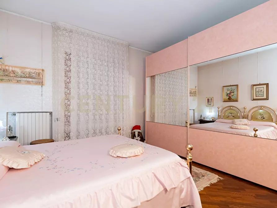 Immagine 34 di Villa in vendita  in Via Salemi 19 a Mascalucia