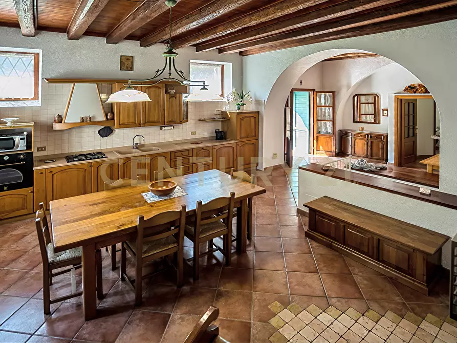Immagine 5 di Villa in vendita  in Via Adige 25 a Brentino Belluno