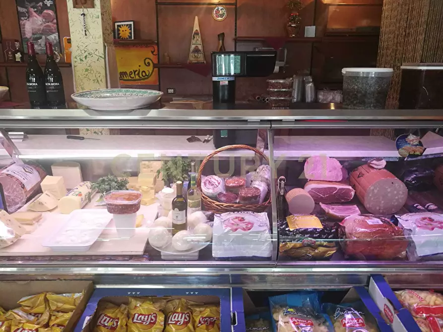 Immagine 6 di Locale commerciale in vendita  in Viale dei Lidi a Siracusa