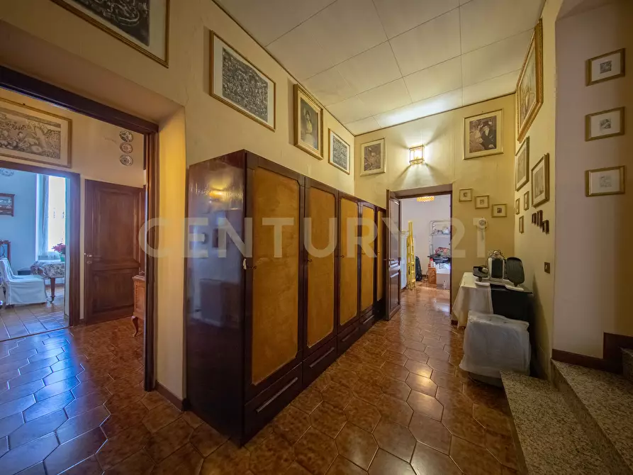Immagine 32 di Pentalocale in vendita  in Viale Madonna del Tufo 26 a Rocca Di Papa