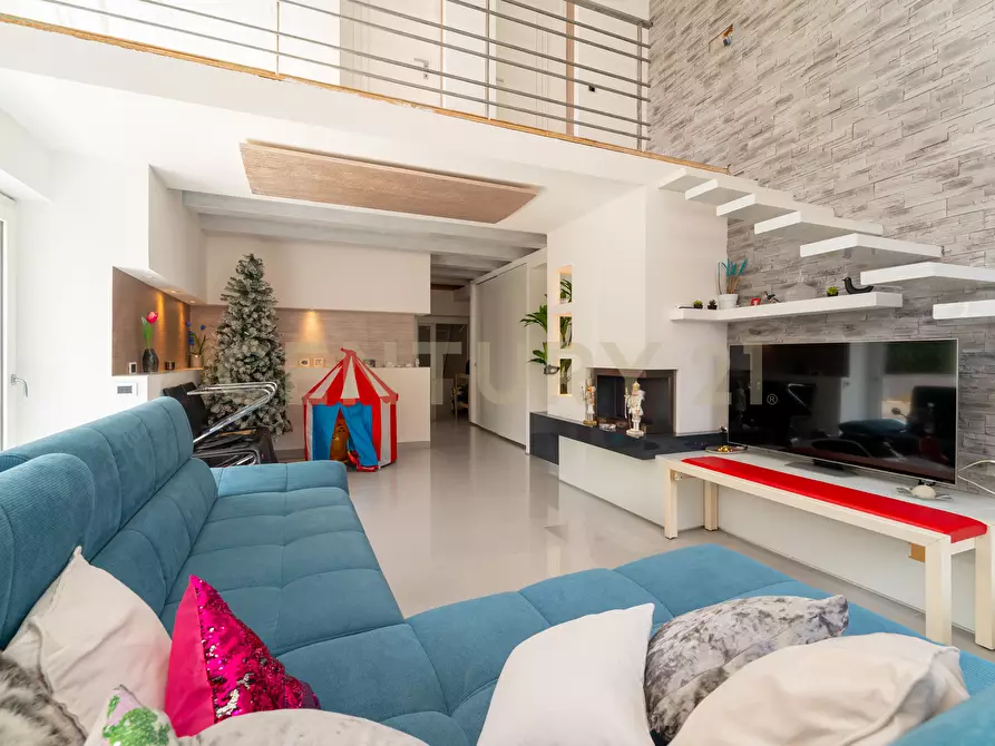 Immagine 27 di Villa in vendita  in Via Immacolata a Catania