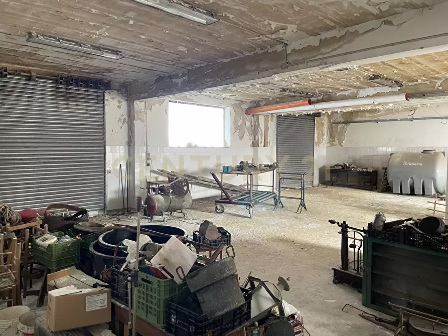Immagine 46 di Attività artigianale in vendita  in Via Santisi a Motta D'affermo