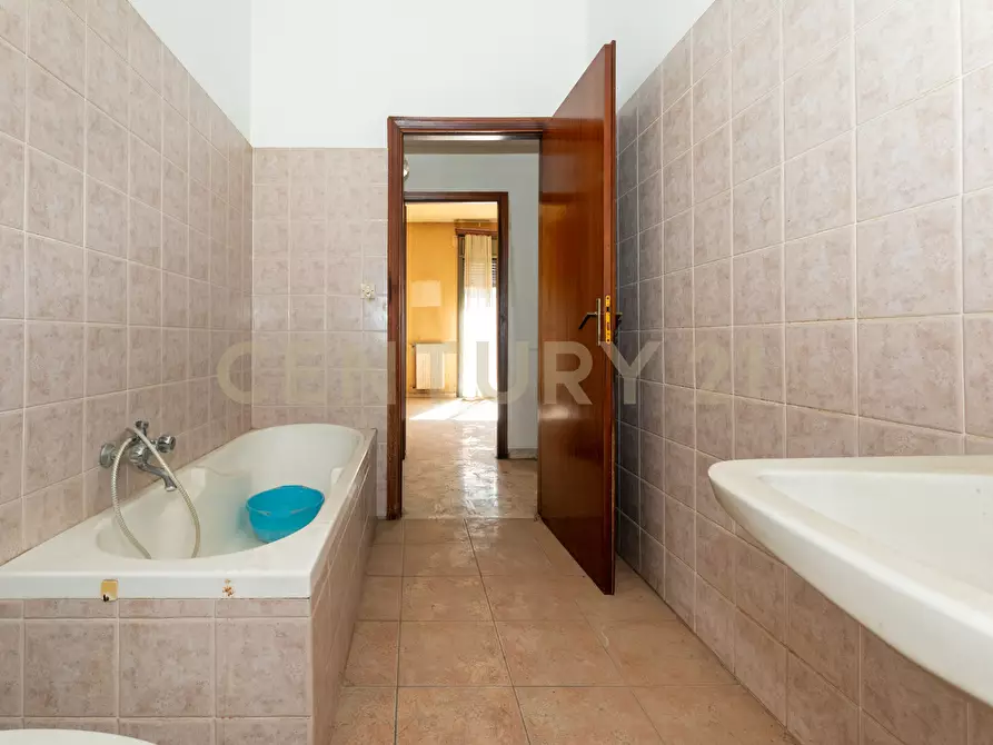 Immagine 33 di Pentalocale in vendita  in Via Fiume 12 a Catania