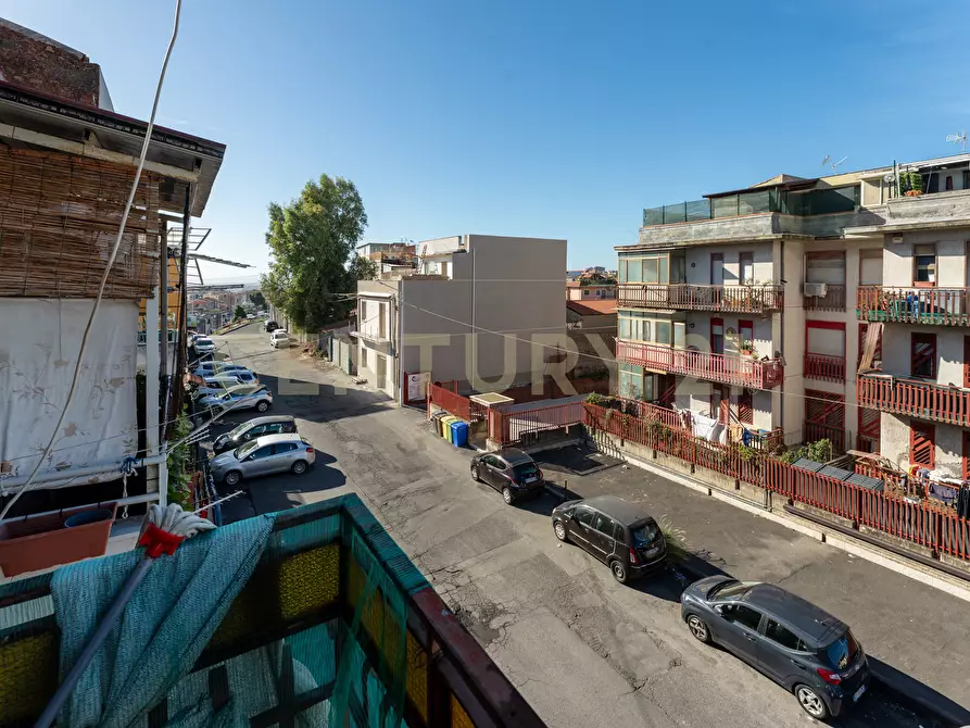 Immagine 32 di Quadrilocale in vendita  in Via Federico Confalonieri 9 a Catania