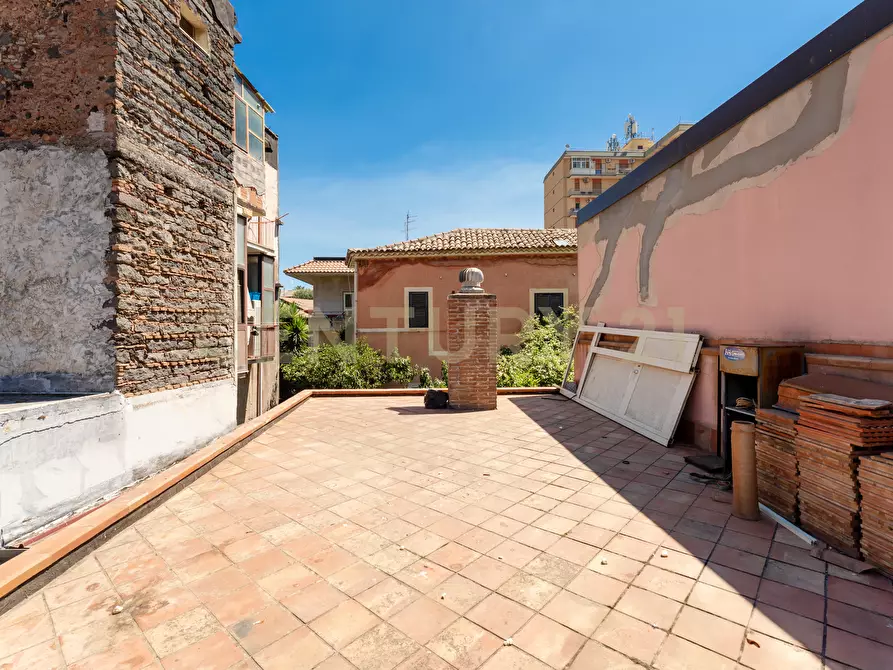 Immagine 21 di Casa indipendente in affitto  in Via Etnea 90 a Mascalucia