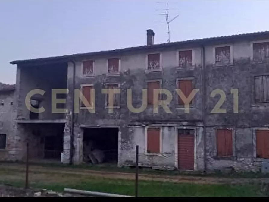 Immagine 3 di Rustico / casale in vendita  in Via Squaranto 6 a Verona